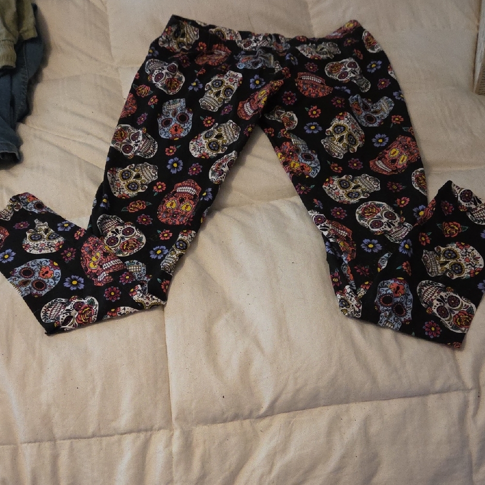 No Boundaries Black Skull Print Leggings